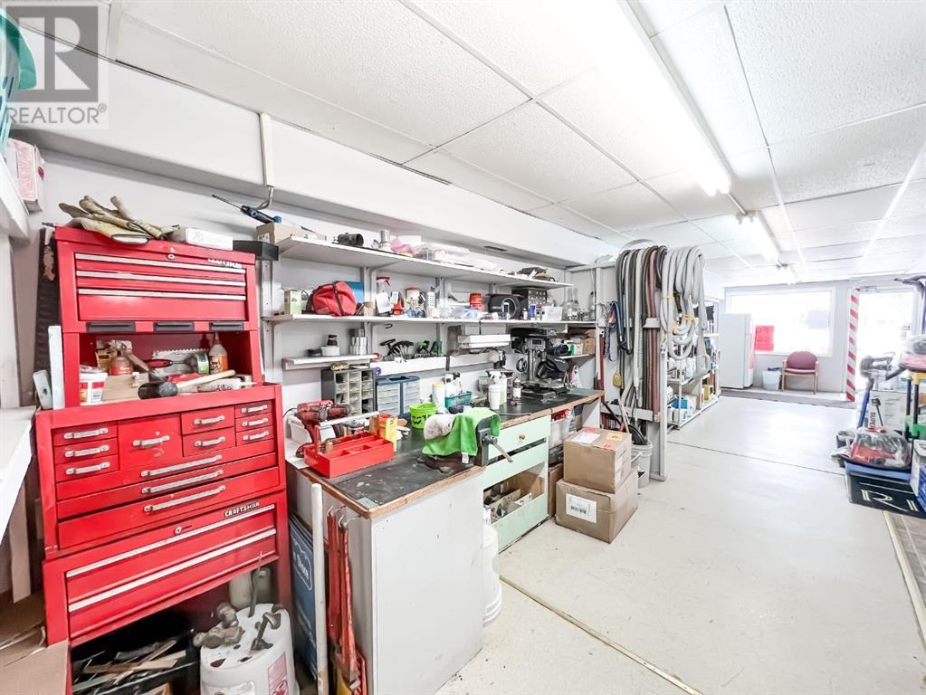 11113 102 Avenue Property Photo 9