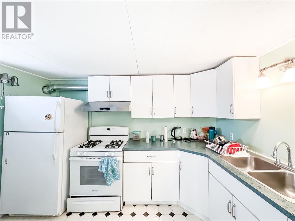 11113 102 Avenue Property Photo 34