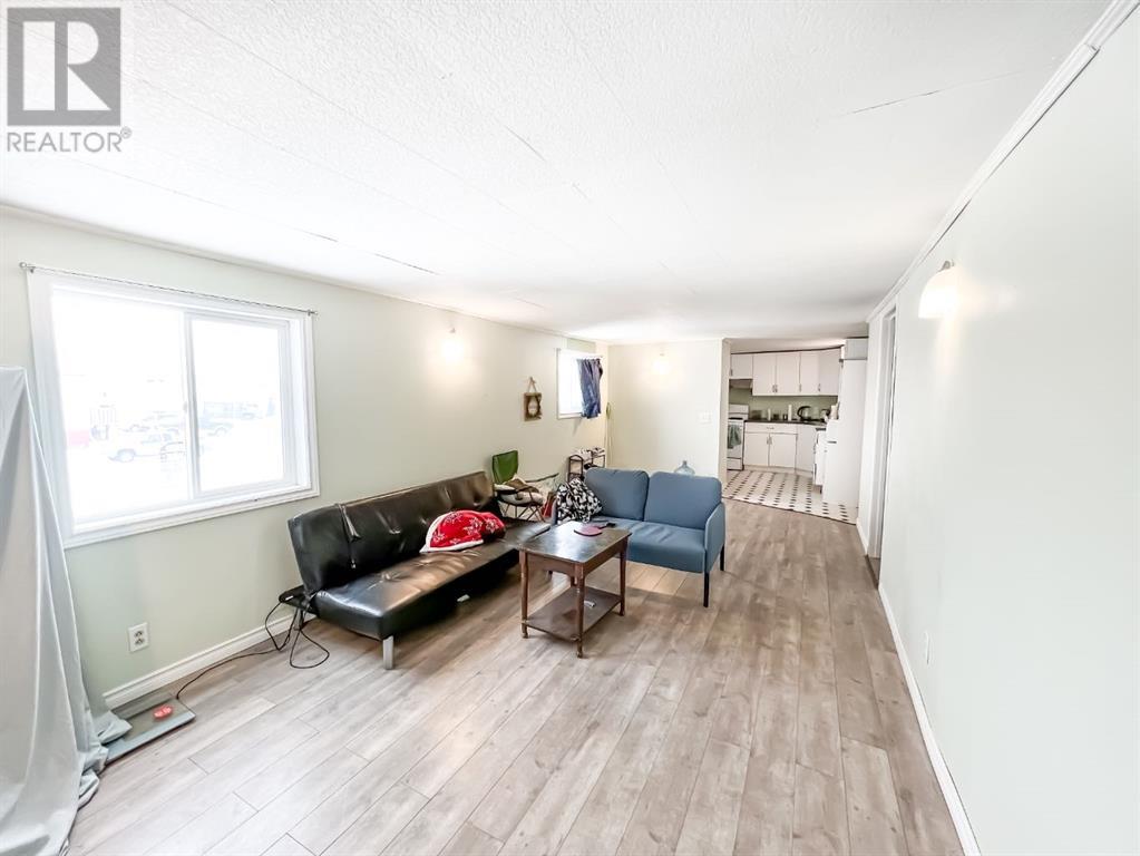 11113 102 Avenue Property Photo 35