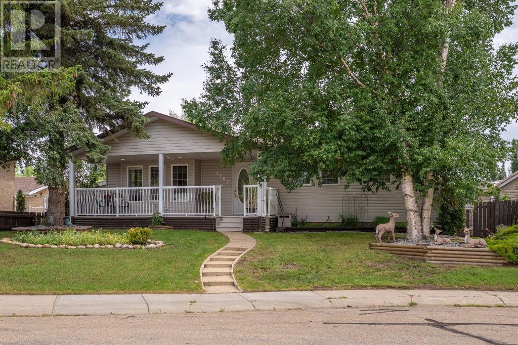 4205 74 Street Property Photo 1