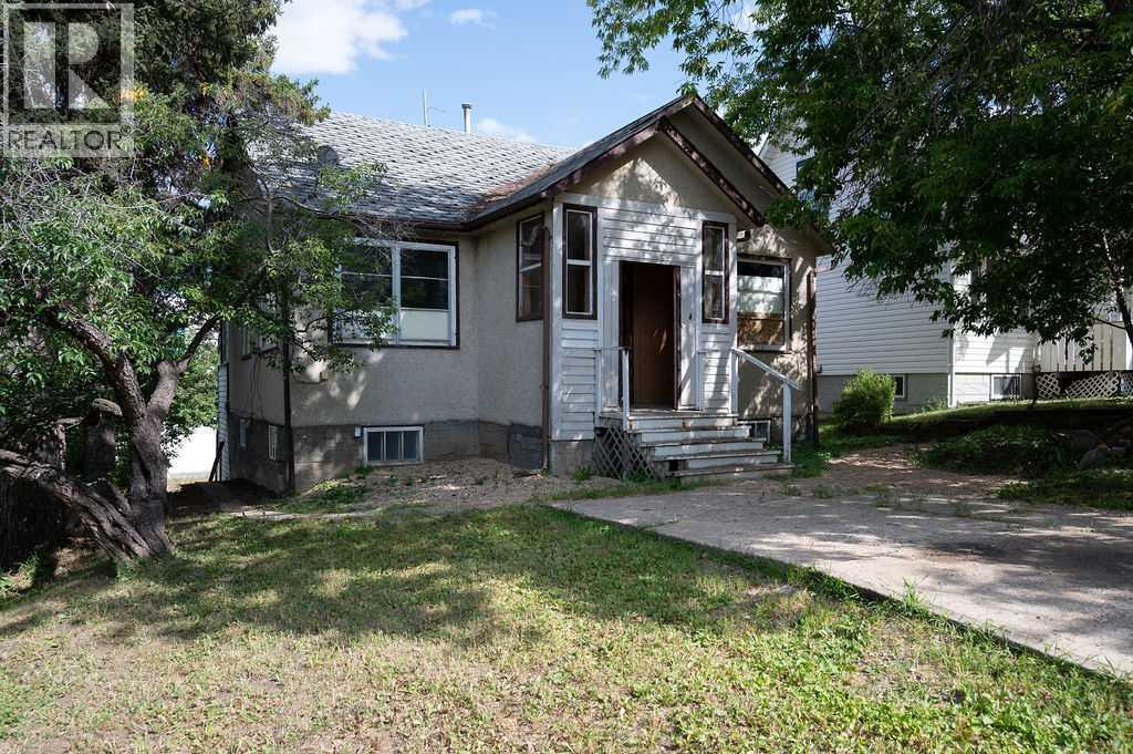 4810 51 Street Property Photo 1