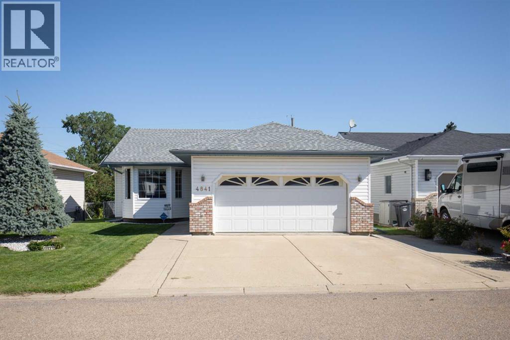 4841 47 Streetclose Property Photo 1