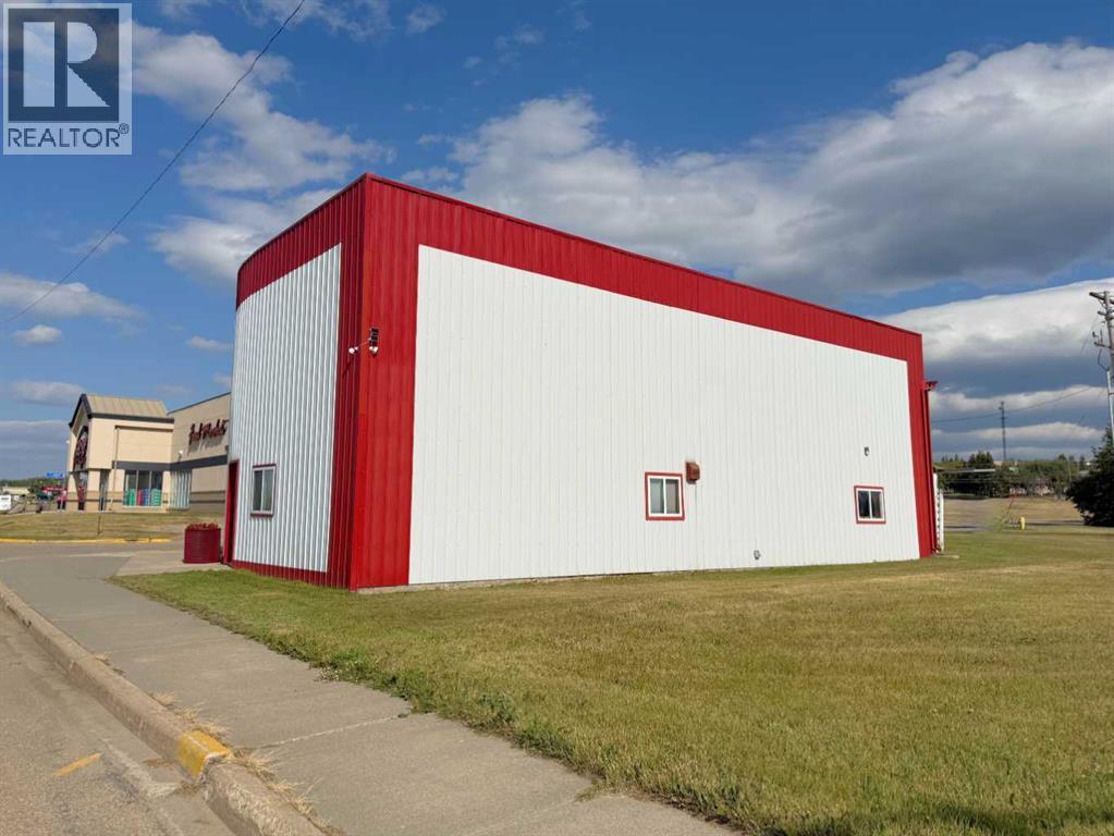 5615 Railway Avenue Property Photo 2