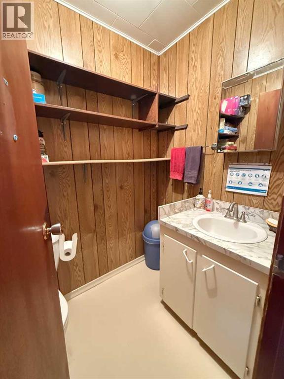 5615 Railway Avenue Property Photo 11
