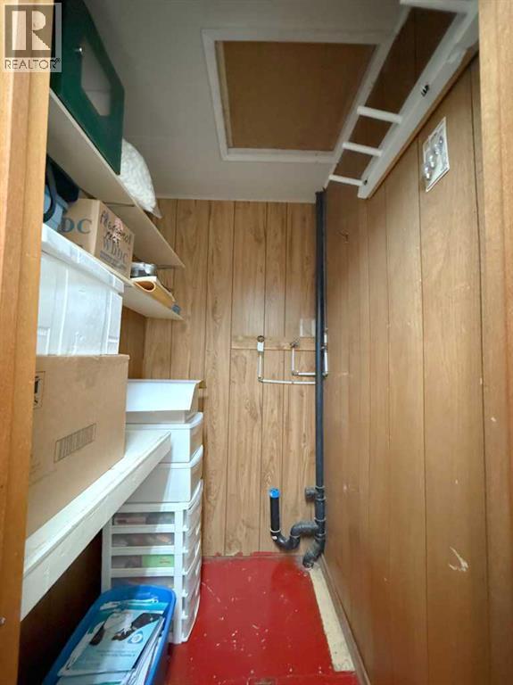 5615 Railway Avenue Property Photo 12