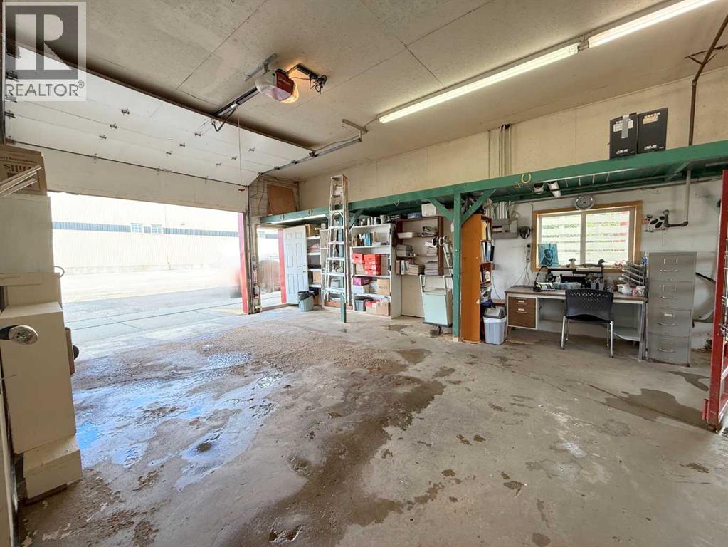 5615 Railway Avenue Property Photo 13