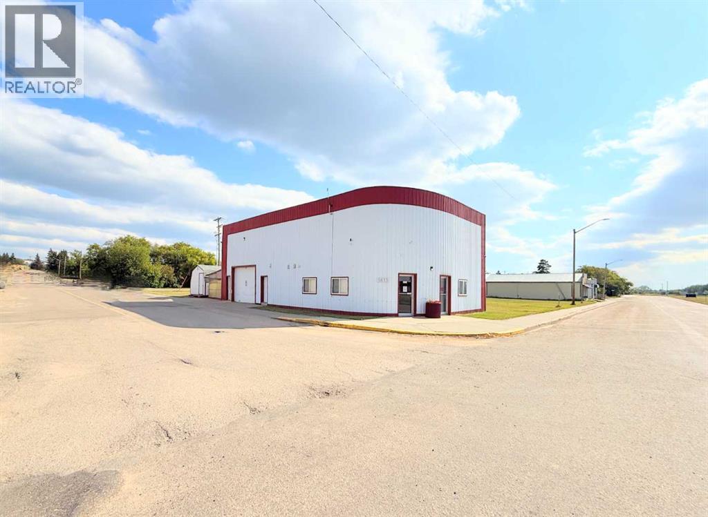 5615 Railway Avenue Property Photo 17