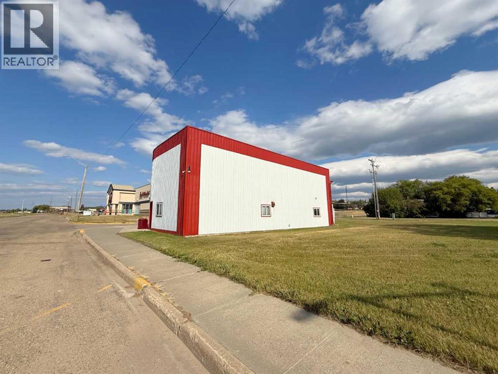 5615 Railway Avenue Property Photo 18