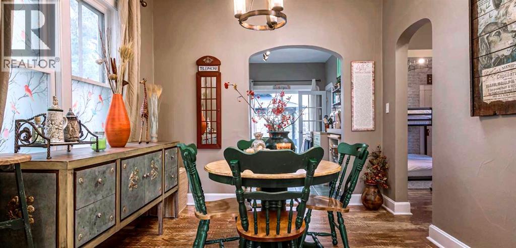 39 34 Avenue Property Photo 3