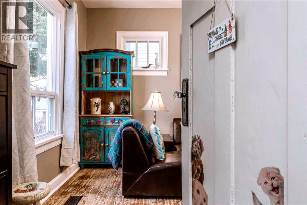 39 34 Avenue Property Photo 14