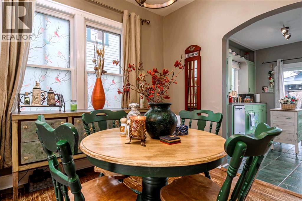 39 34 Avenue Property Photo 15