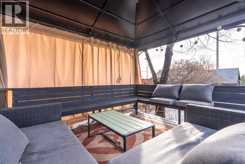 39 34 Avenue Property Photo 32