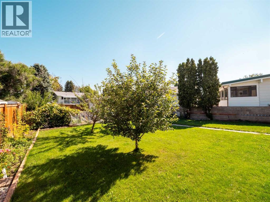 1223 St. Catherine Road N Property Photo 6