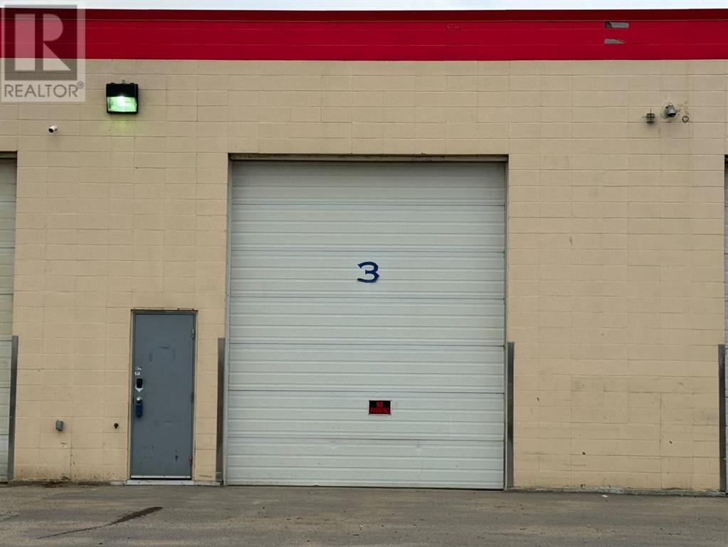 3, 13502 99 Street Property Photo 1