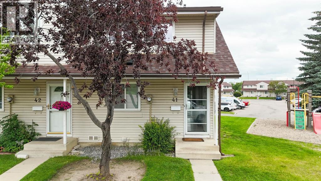 41, 1515 Falconridge Drive Ne Property Photo 1