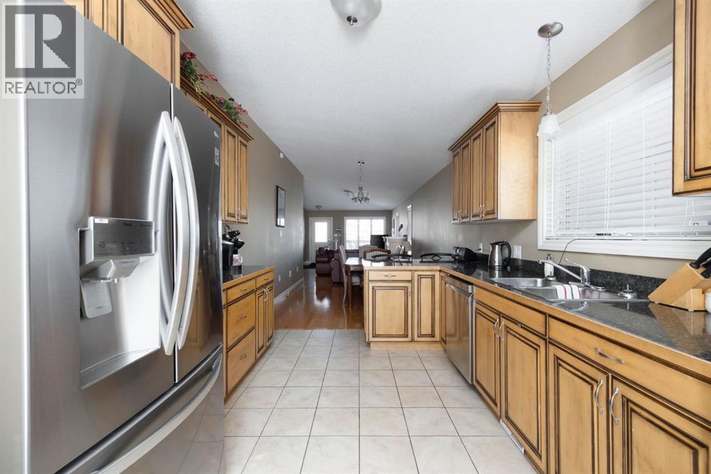 549 Walnut Crescent Property Photo 4