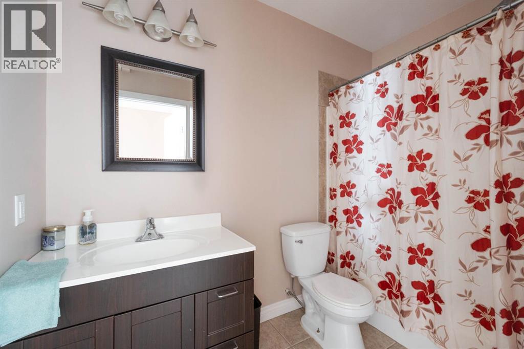 549 Walnut Crescent Property Photo 15