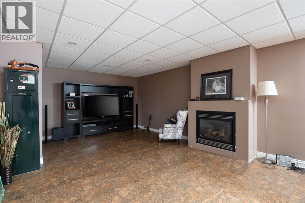 549 Walnut Crescent Property Photo 21