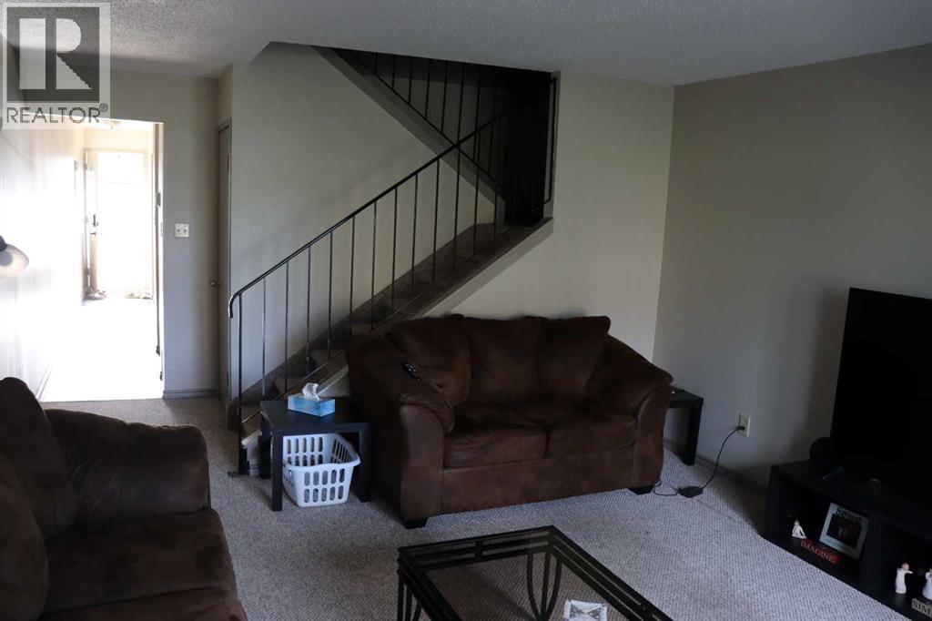 5437 10 Avenue Property Photo 9