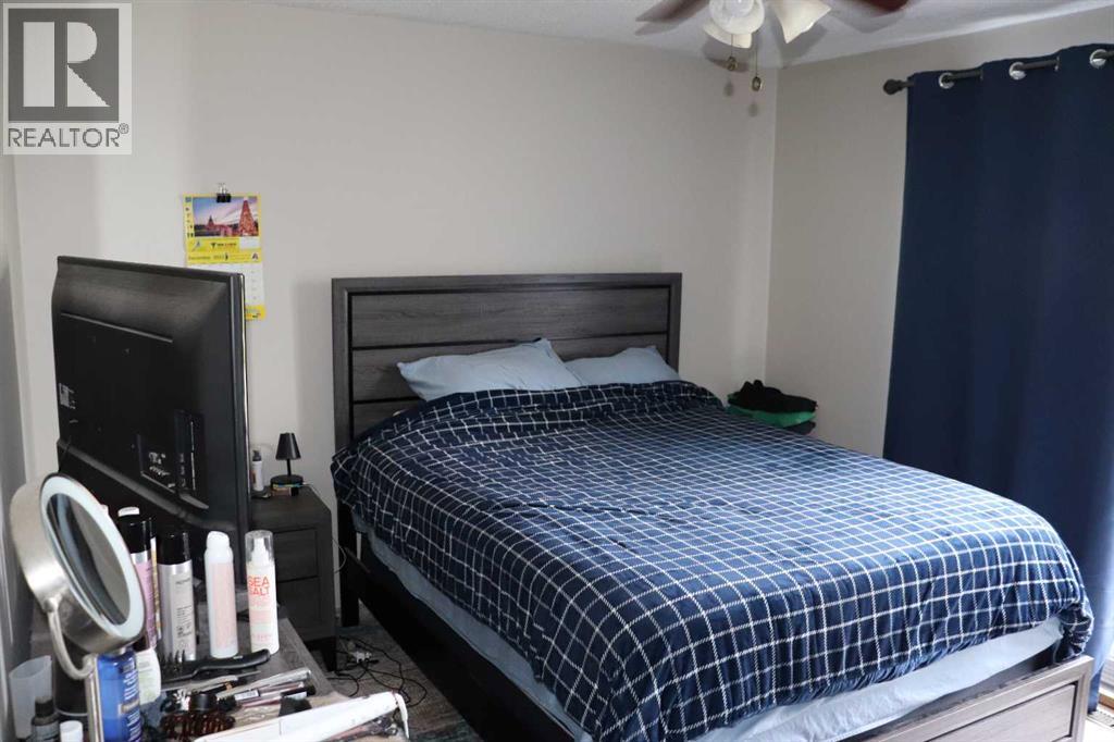 5437 10 Avenue Property Photo 13