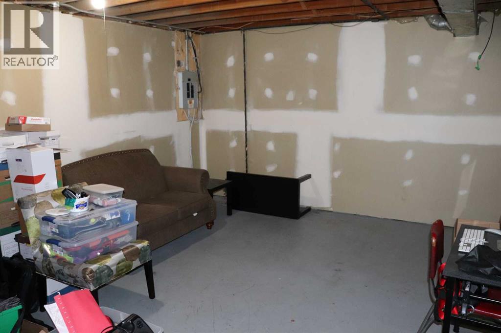 5437 10 Avenue Property Photo 16