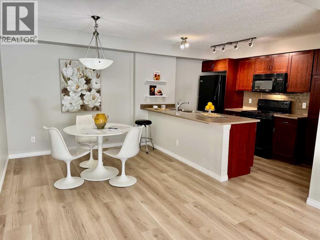 214 Mckenzie Towne Lane Property Photo 4