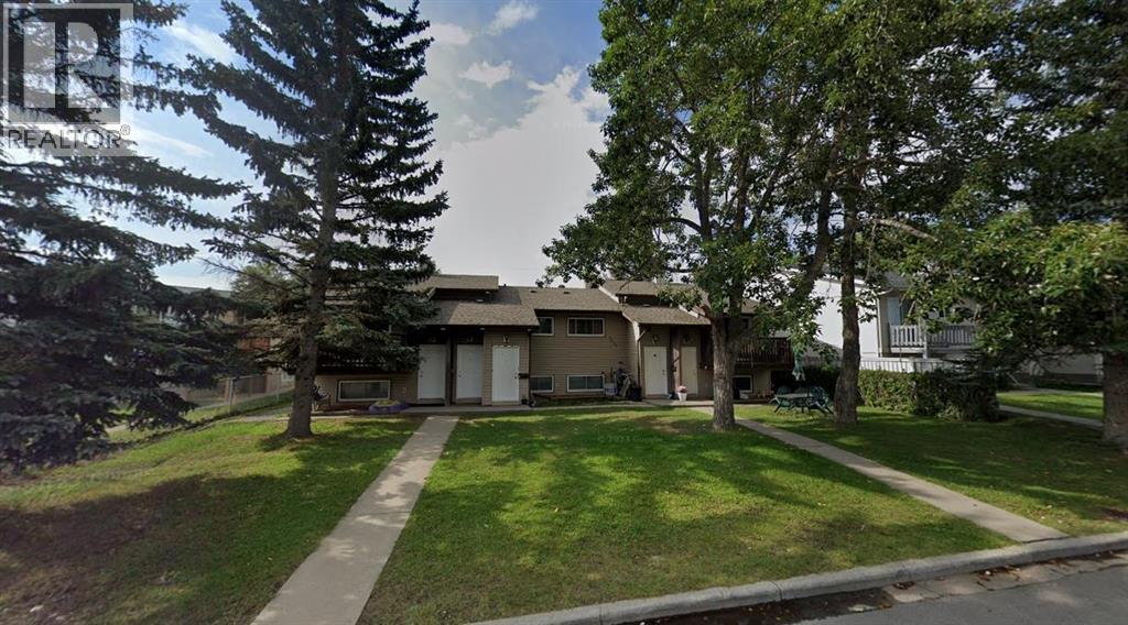 7511 41 Avenue Nw Property Photo 1