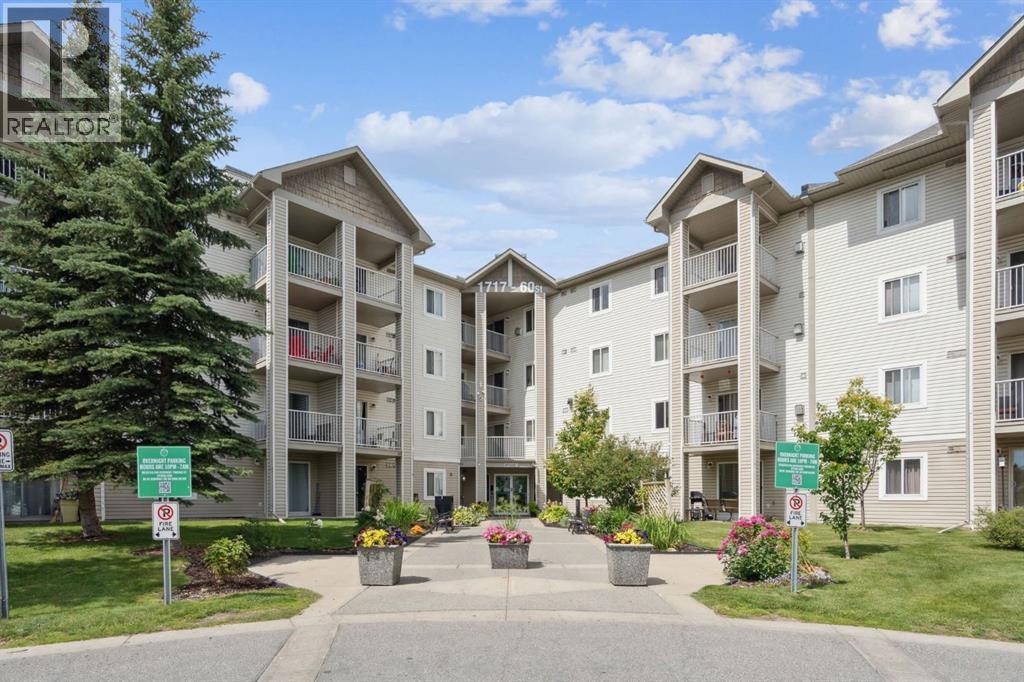 1717 60 Street Property Photo 2