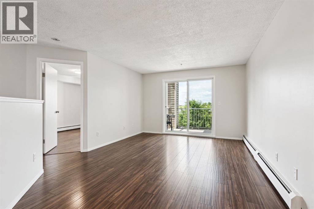 1717 60 Street Property Photo 5