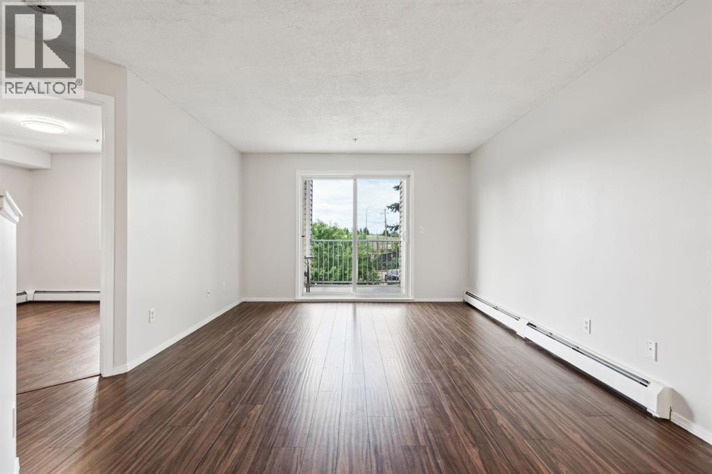 1717 60 Street Property Photo 6