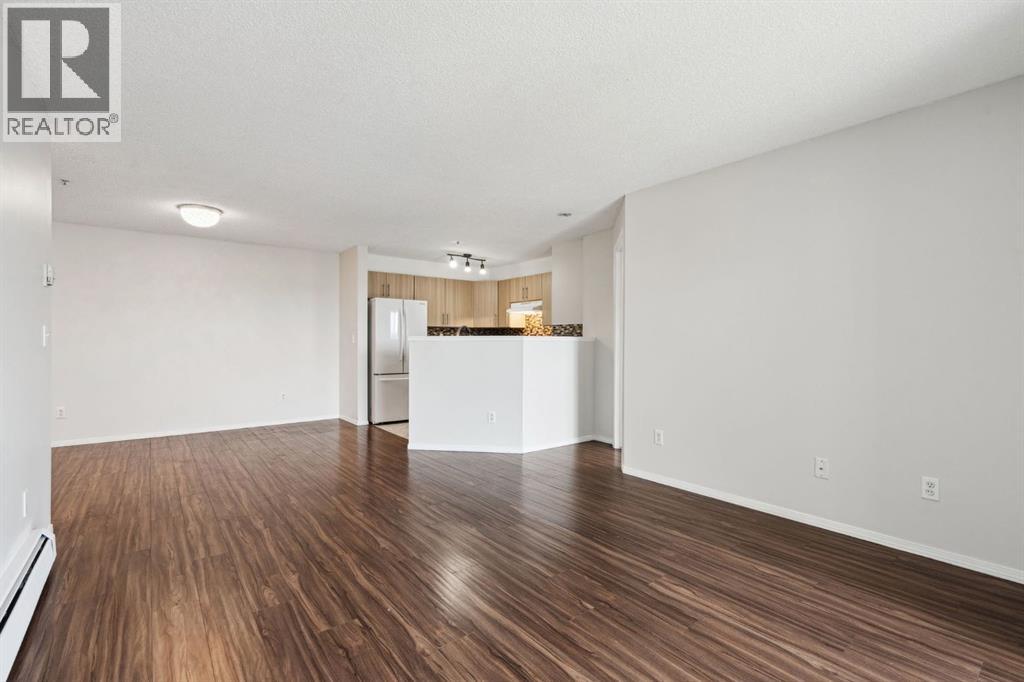 1717 60 Street Property Photo 8