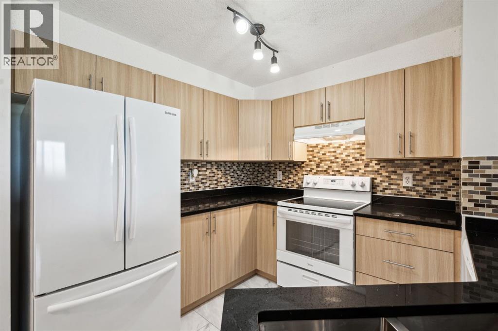 1717 60 Street Property Photo 13