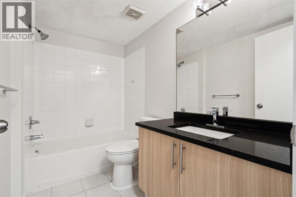 1717 60 Street Property Photo 15