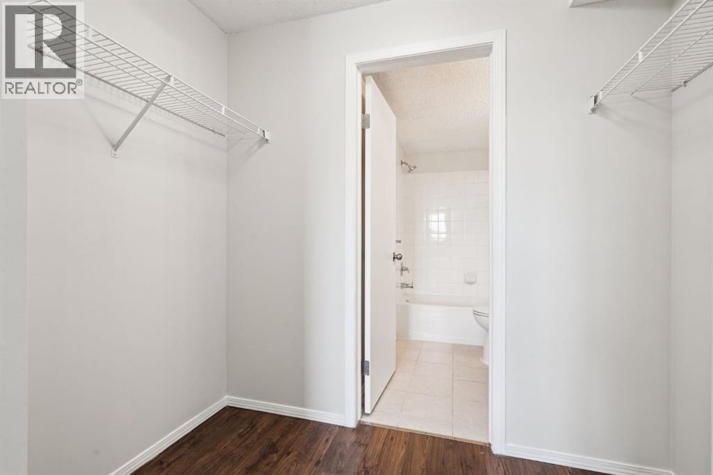 1717 60 Street Property Photo 21