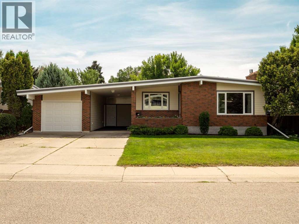 310 Normandy Road S Property Photo 1