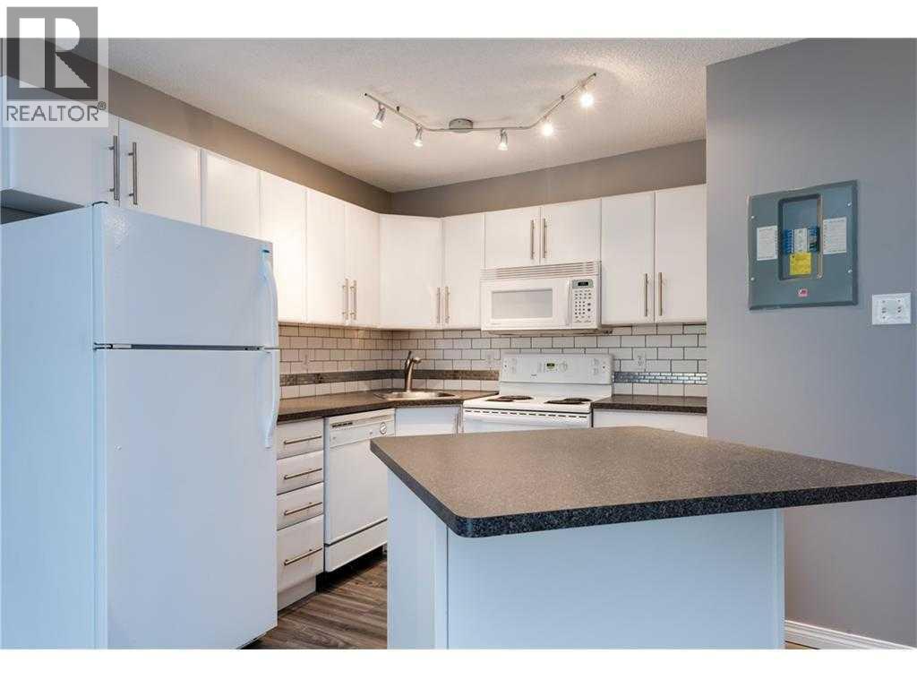 19, 1516 24 Avenue Sw Property Photo 1
