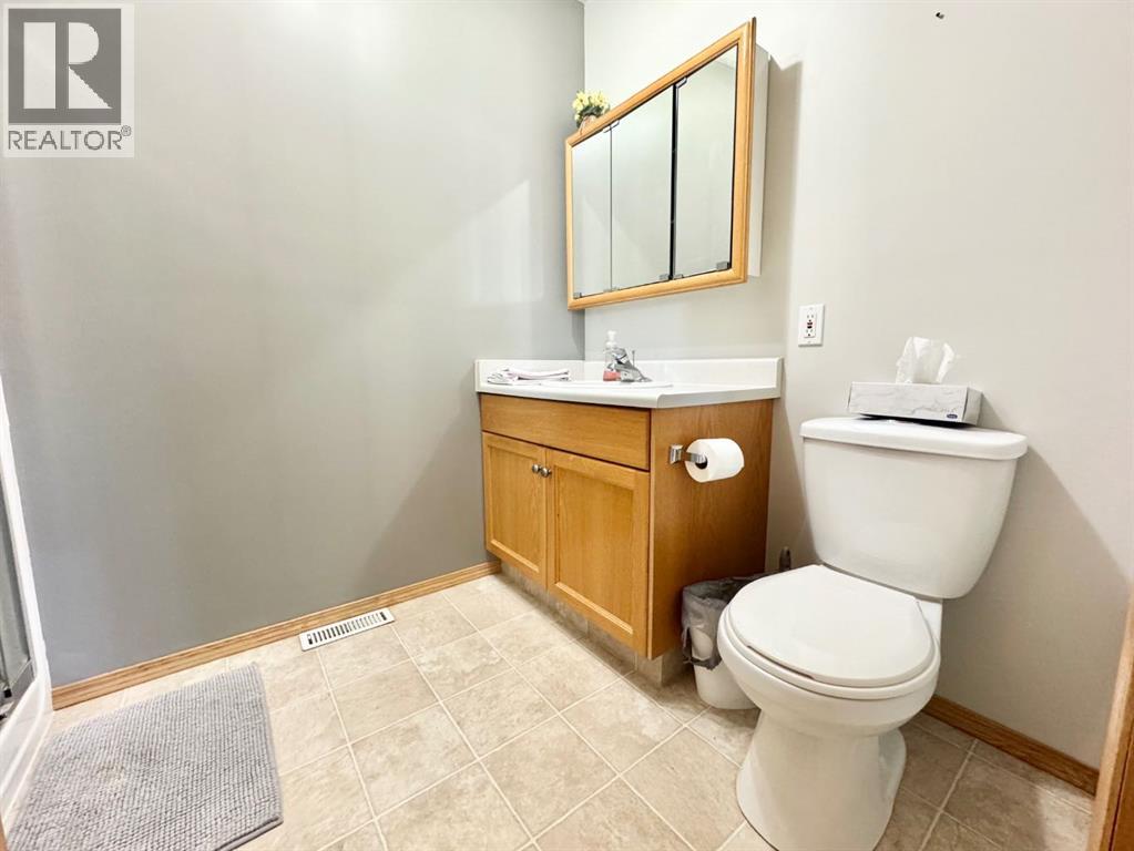 4920 53 Avenue Property Photo 9