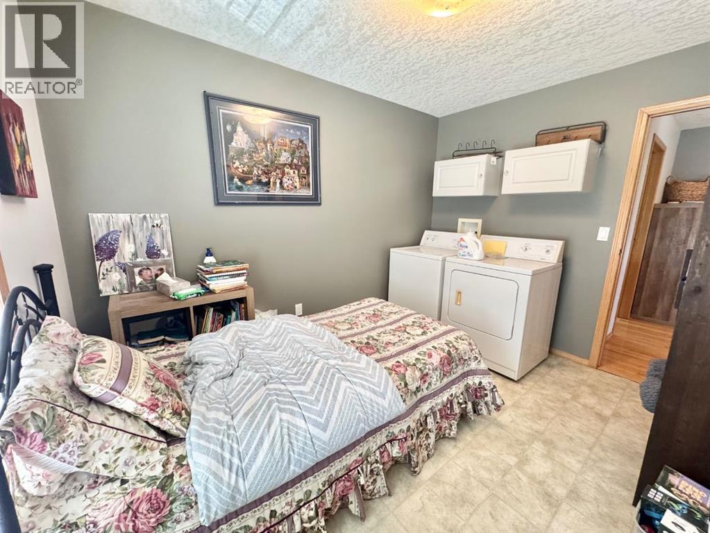 4920 53 Avenue Property Photo 13