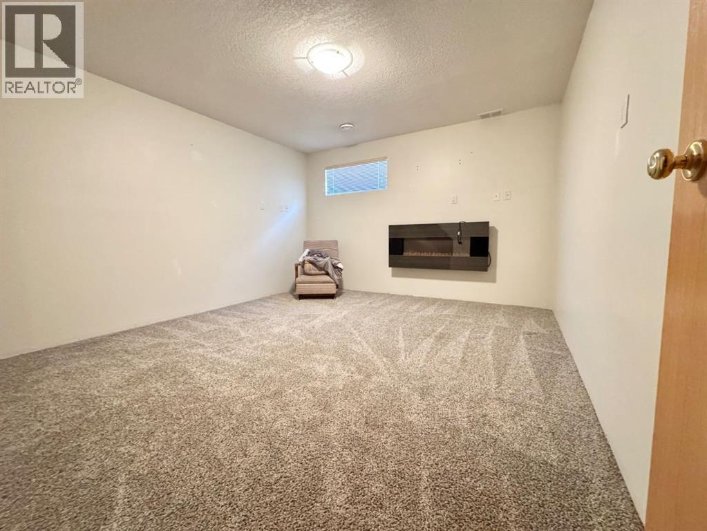 4920 53 Avenue Property Photo 15