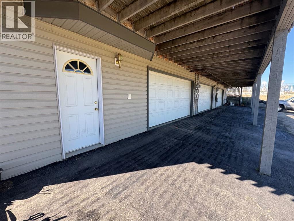 4920 53 Avenue Property Photo 17