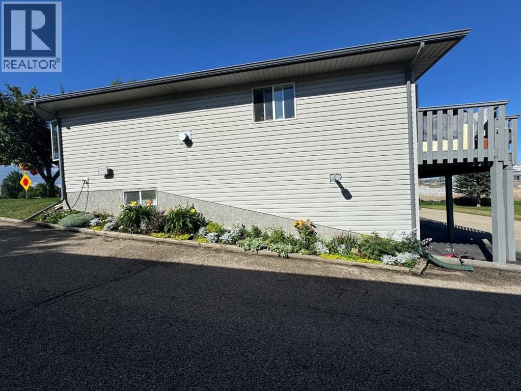 4920 53 Avenue Property Photo 21