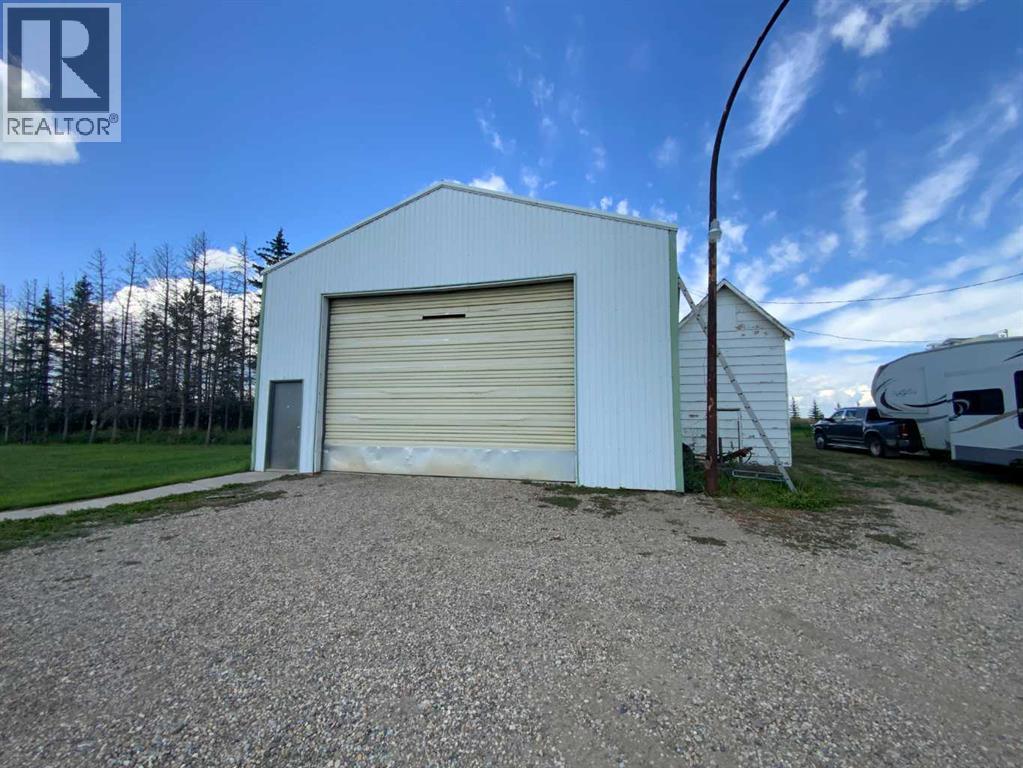231052 330 Township Property Photo 2