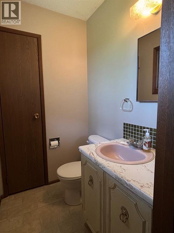 4716 55 Avenue Property Photo 7