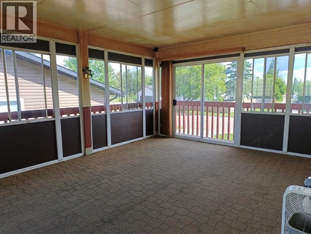 4716 55 Avenue Property Photo 13