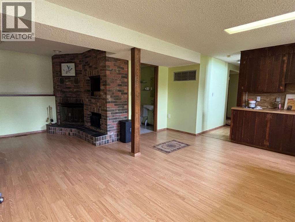 4716 55 Avenue Property Photo 15