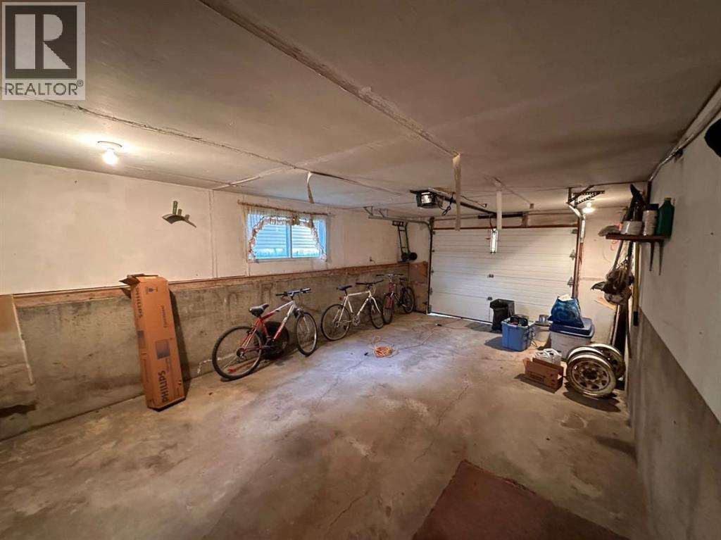 4716 55 Avenue Property Photo 18