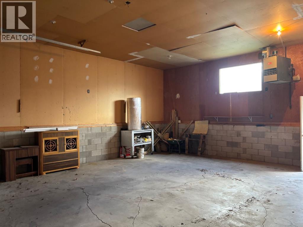 4716 55 Avenue Property Photo 28