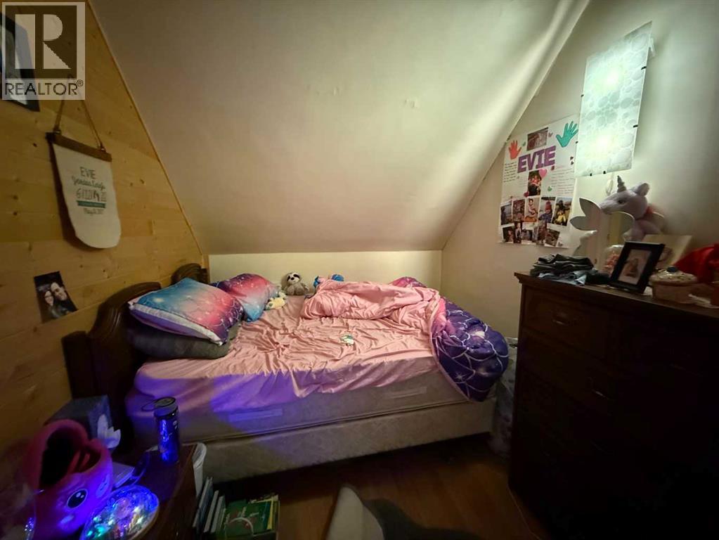 5136 46 Street Property Photo 12