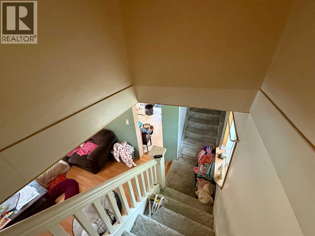5136 46 Street Property Photo 14