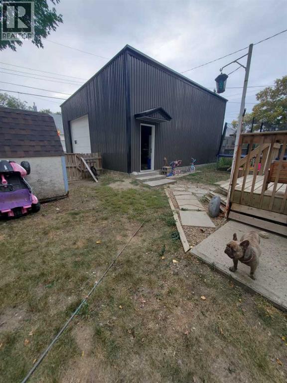 5136 46 Street Property Photo 20